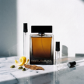 Decant de Dolce & Gabbana The One for Men Eau de Parfum en 3, 5 y 10 ml junto a la botella original de Dolce & Gabbana