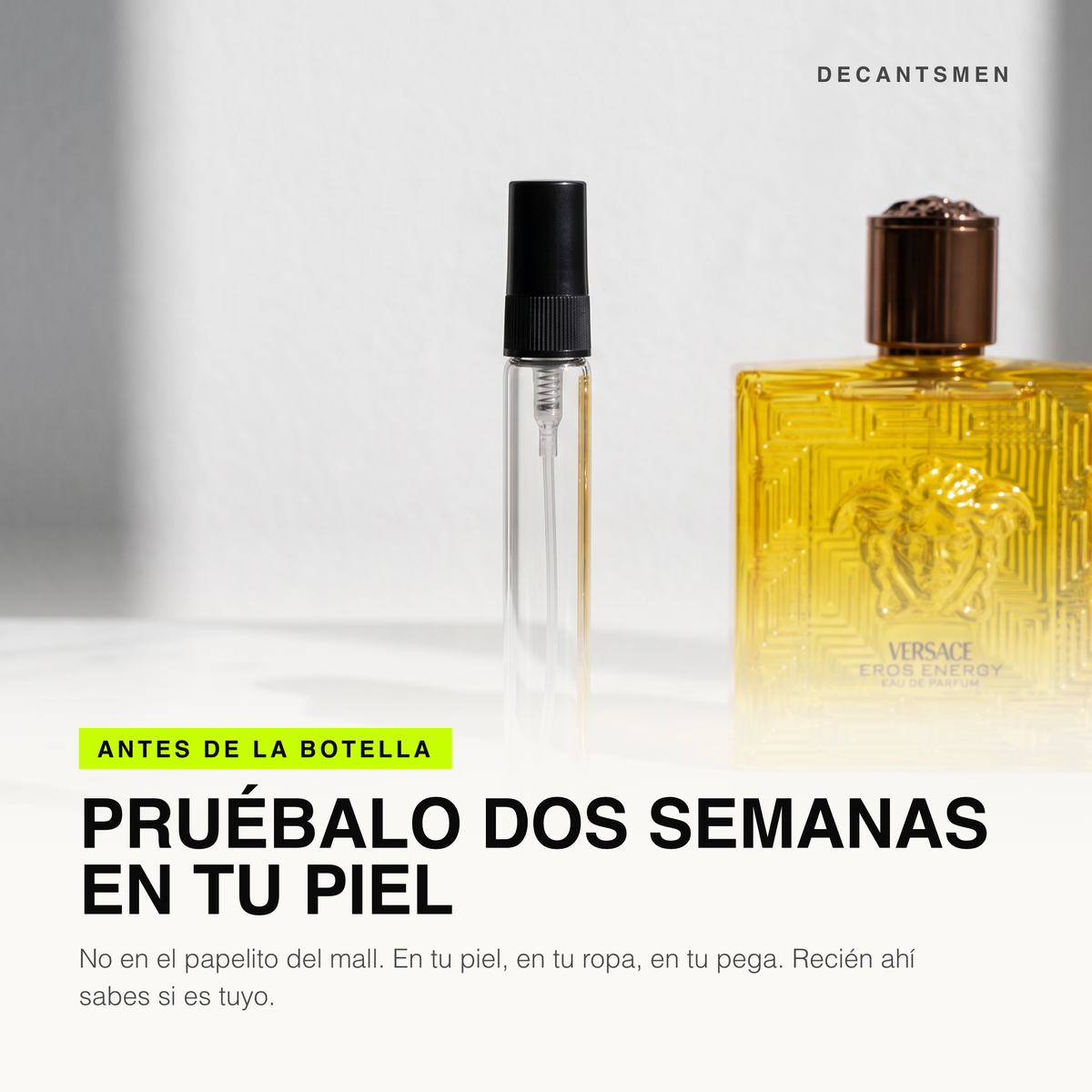 Decant de Versace Eros Energy Eau de Parfum junto a la botella original: pruebalo dos semanas en tu piel