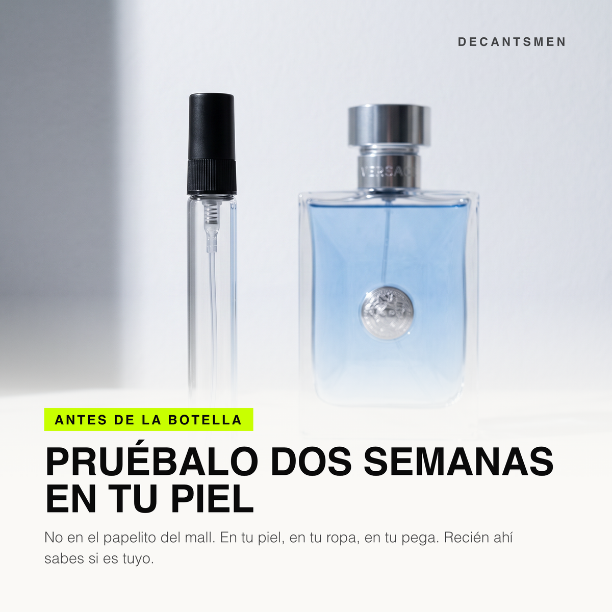 Decant de Versace Pour Homme junto a la botella original: pruebalo dos semanas en tu piel
