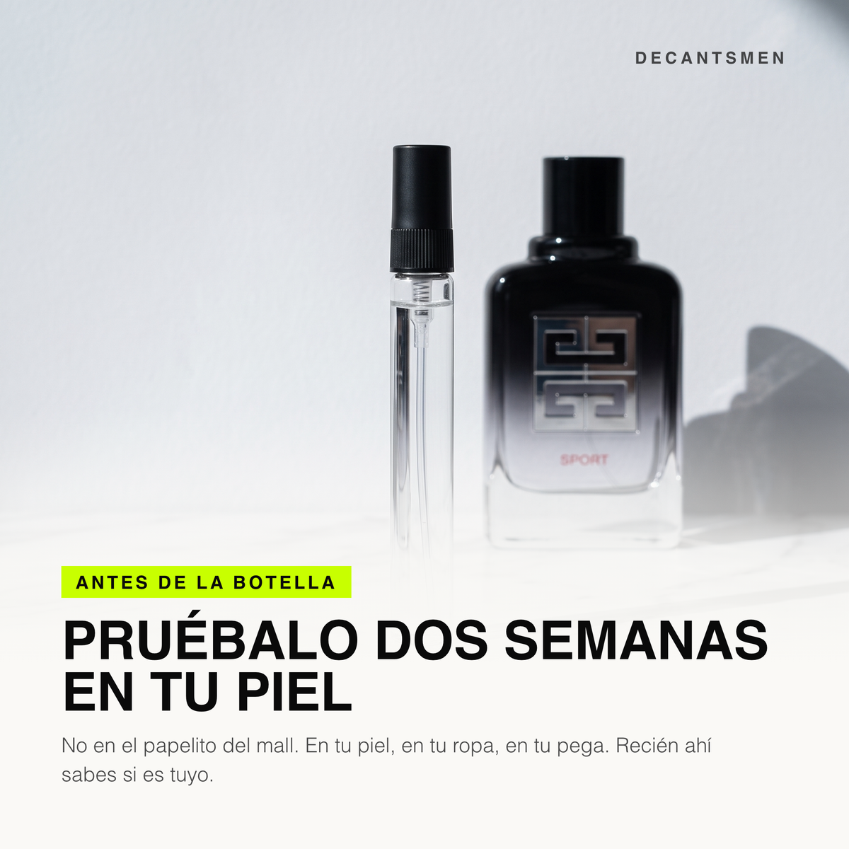 Decant de Givenchy Gentleman Society Sport junto a la botella original: pruebalo dos semanas en tu piel