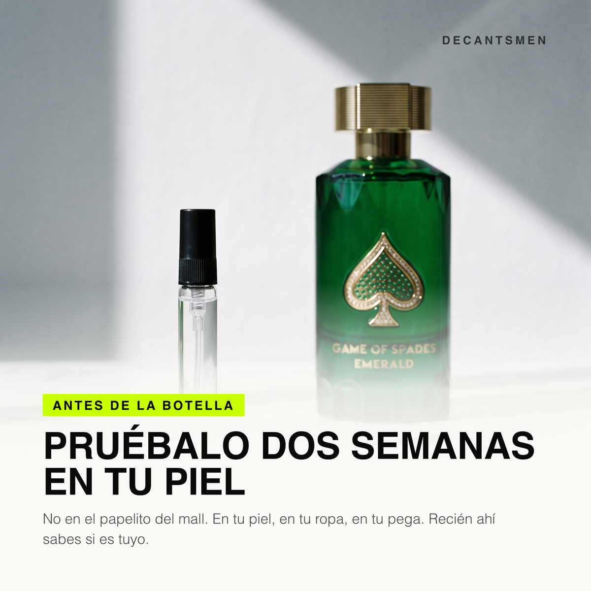Decant de Jo Milano Paris Game of Spades Emerald junto a la botella original: pruebalo dos semanas en tu piel