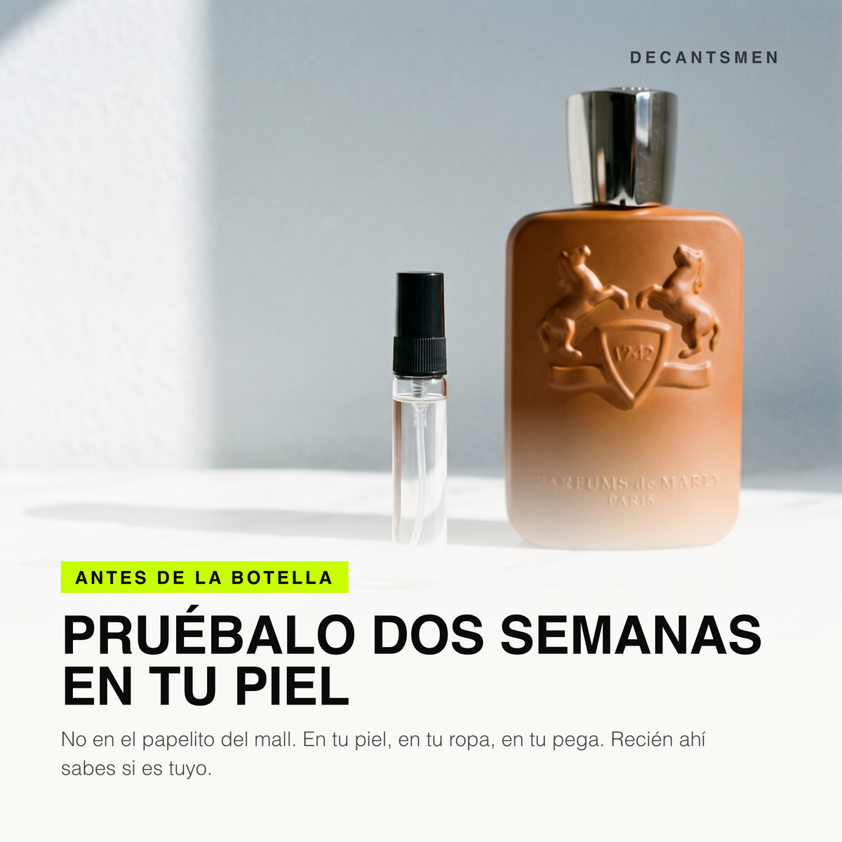 Decant de Parfums de Marly Althaïr junto a la botella original: pruebalo dos semanas en tu piel