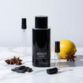 Decant de Armani Code Eau de Toilette junto a los tres atomizadores de vidrio de 3, 5 y 10 ml
